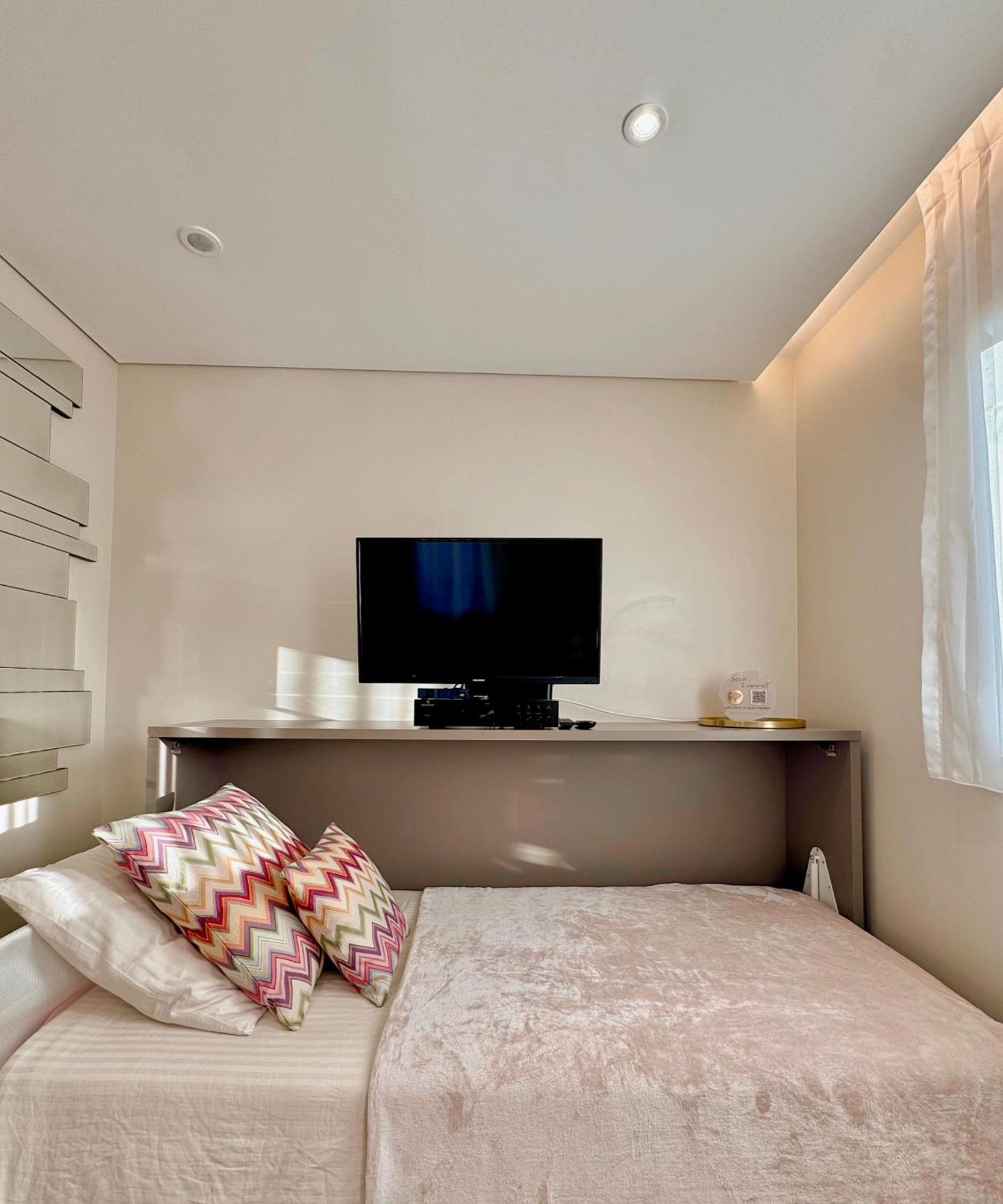 Studio Climatise, Terrasse, Parking Prive, 50M De La Plage Saint-Tropez Exterior photo