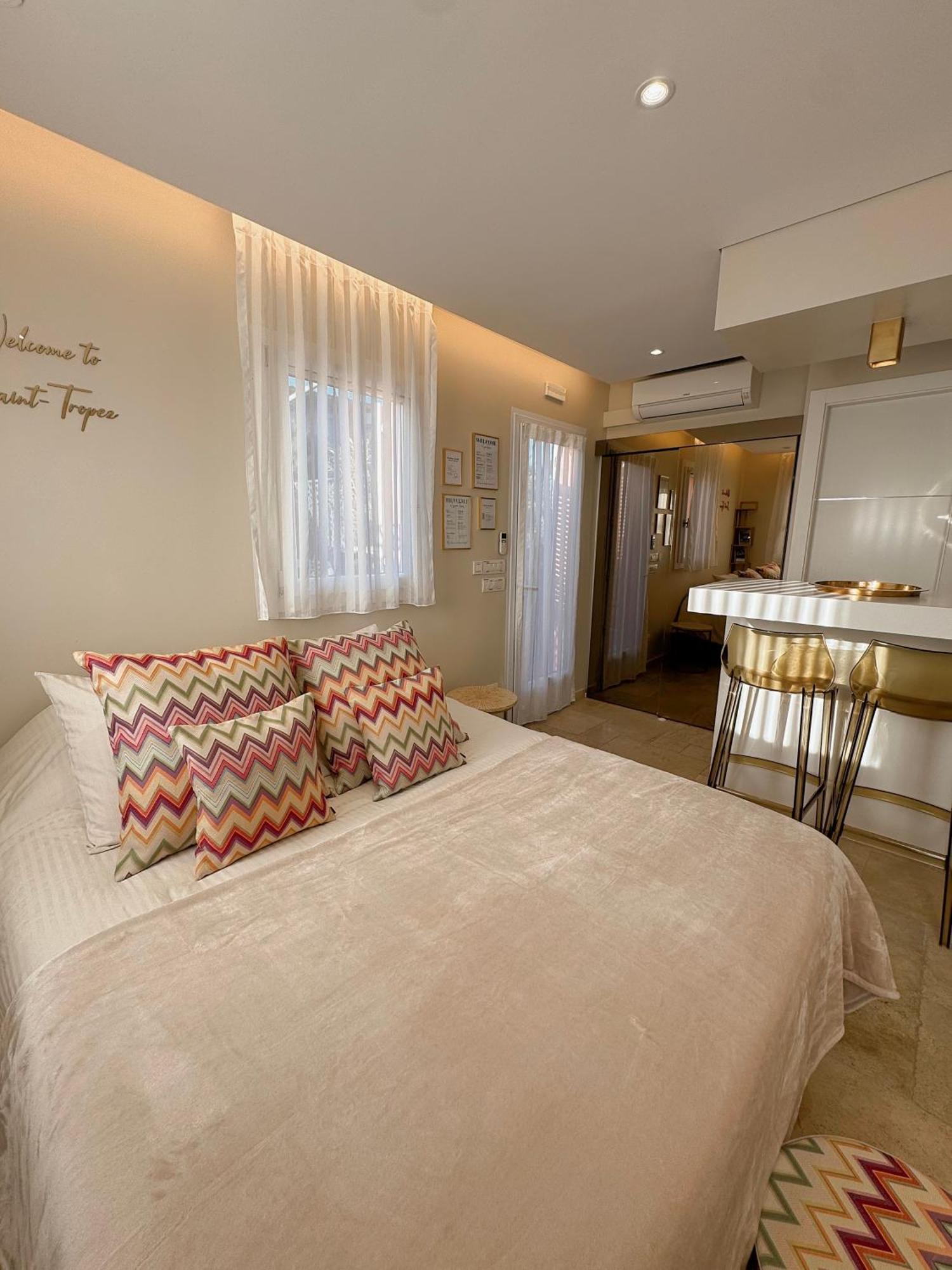 Studio Climatise, Terrasse, Parking Prive, 50M De La Plage Saint-Tropez Exterior photo