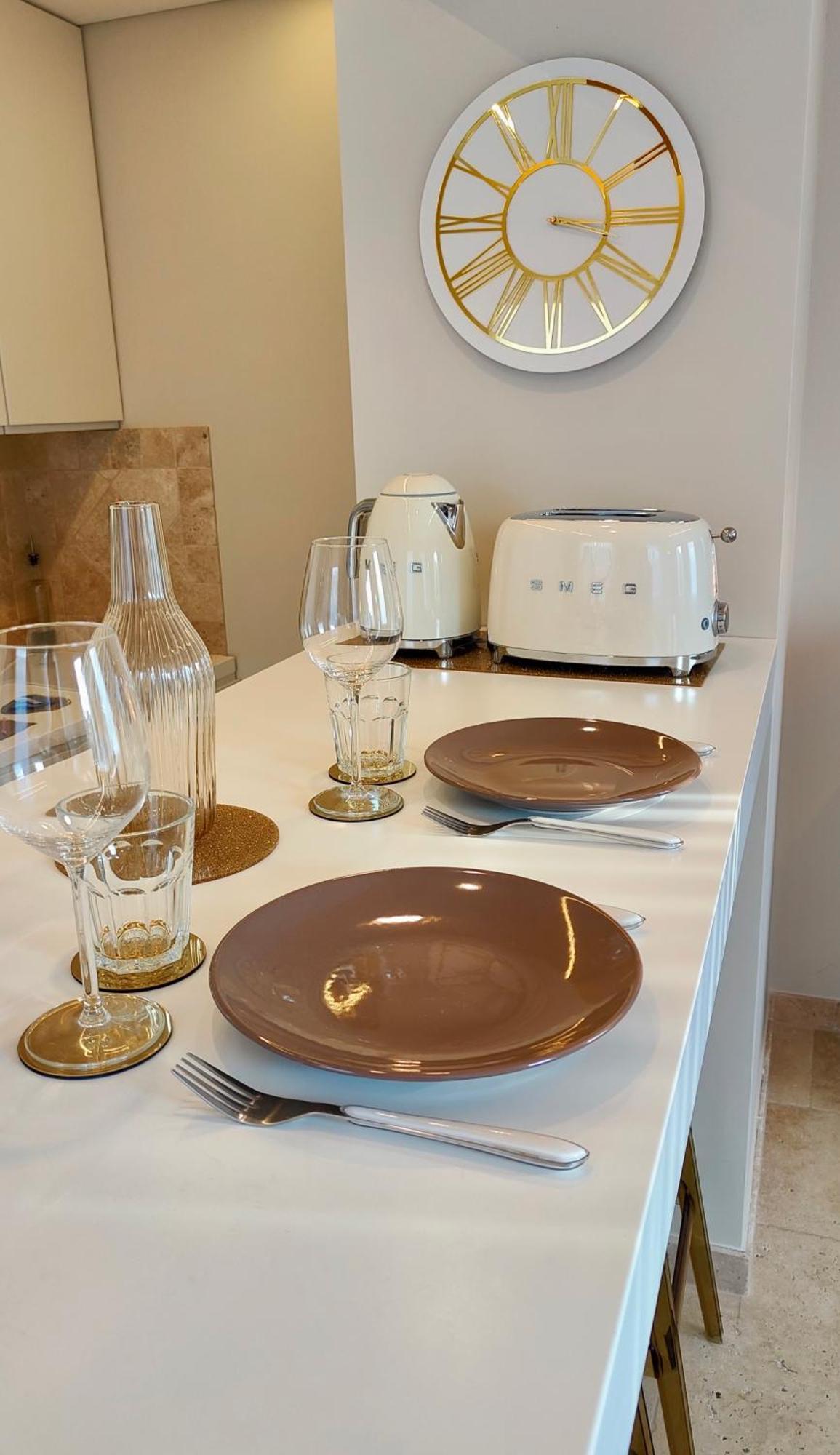 Studio Climatise, Terrasse, Parking Prive, 50M De La Plage Saint-Tropez Exterior photo