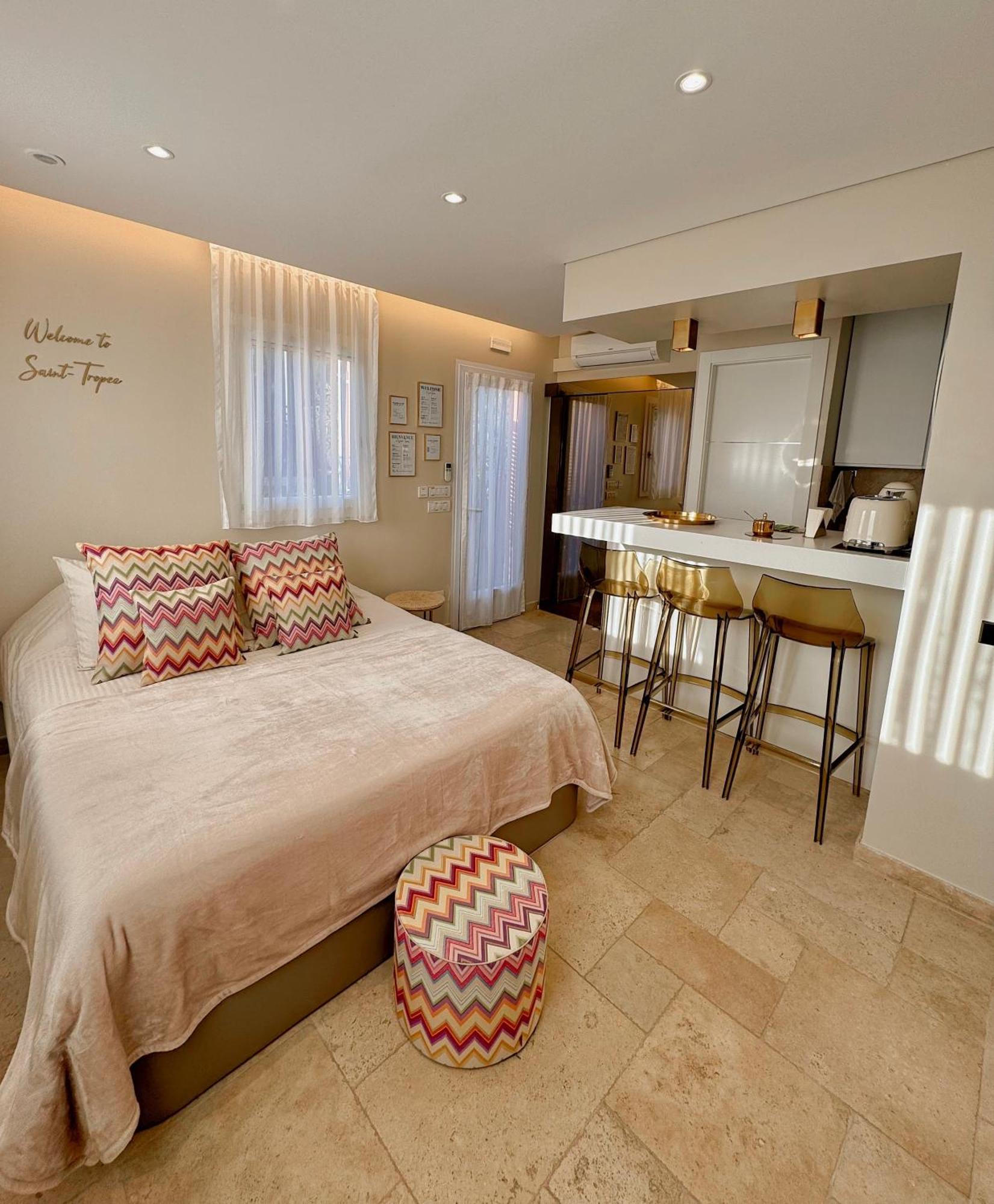 Studio Climatise, Terrasse, Parking Prive, 50M De La Plage Saint-Tropez Exterior photo