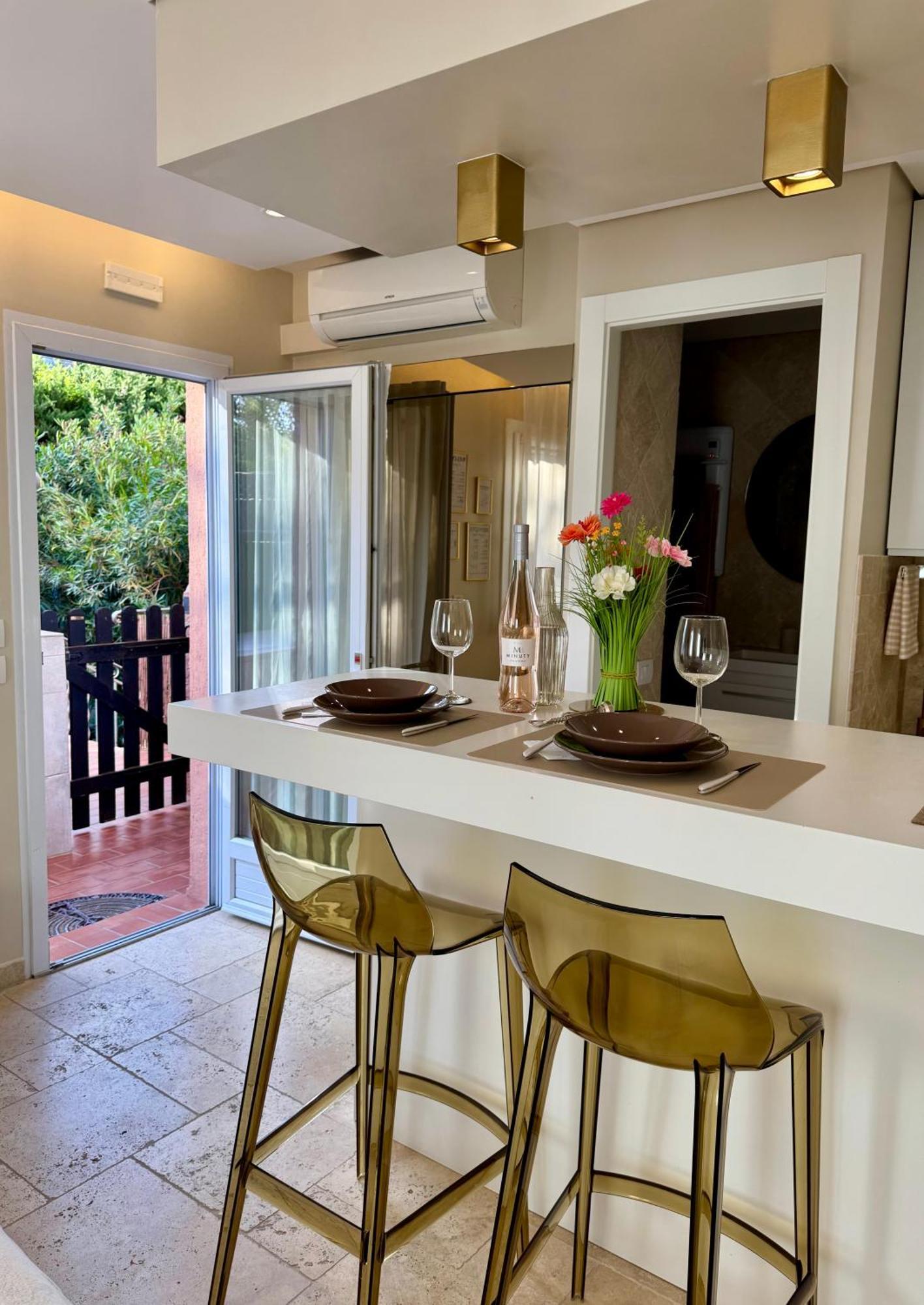 Studio Climatise, Terrasse, Parking Prive, 50M De La Plage Saint-Tropez Exterior photo